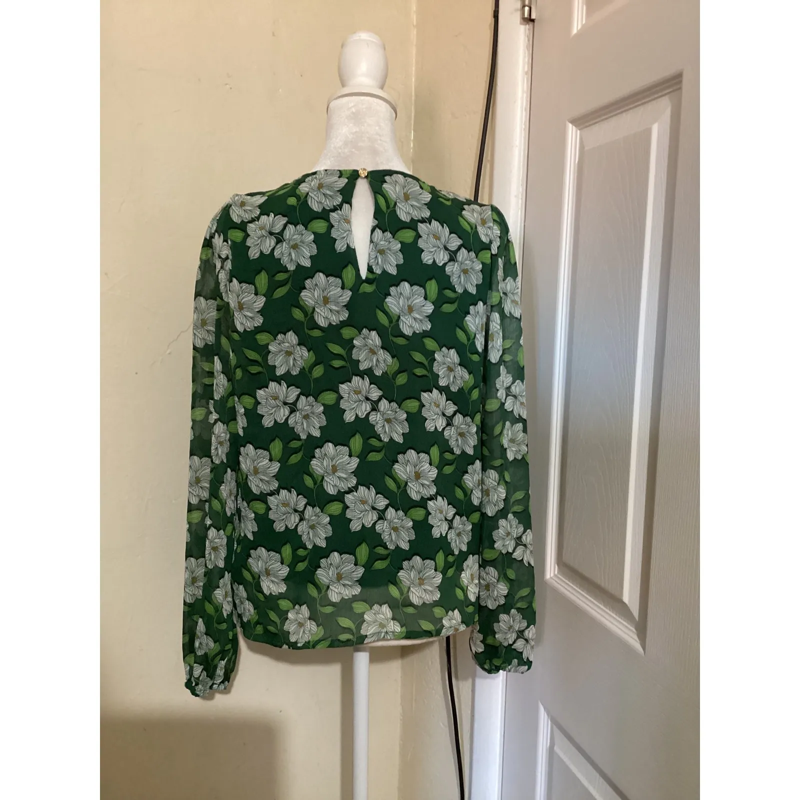 Draper James Green Floral Smocked Neck Long Sleeve Blouse XS - Image 4