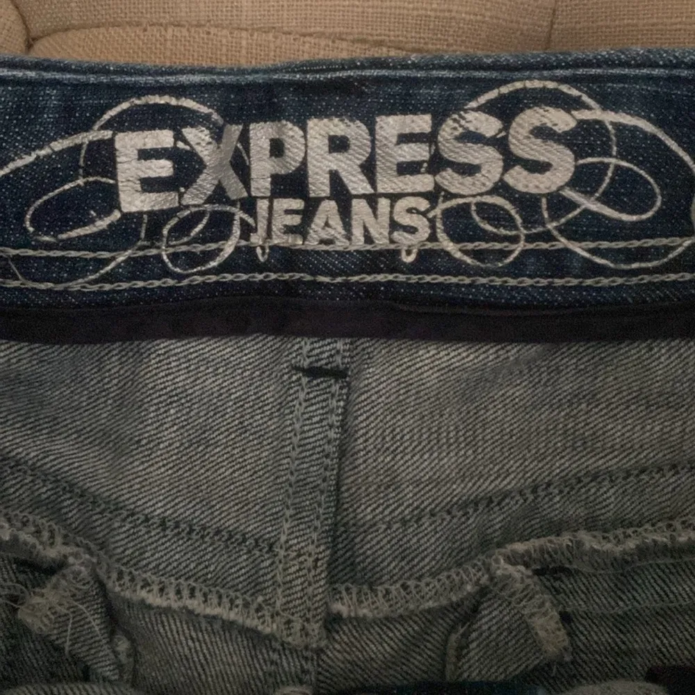 Express Women's Dark Blue Jean Shorts - Image 2
