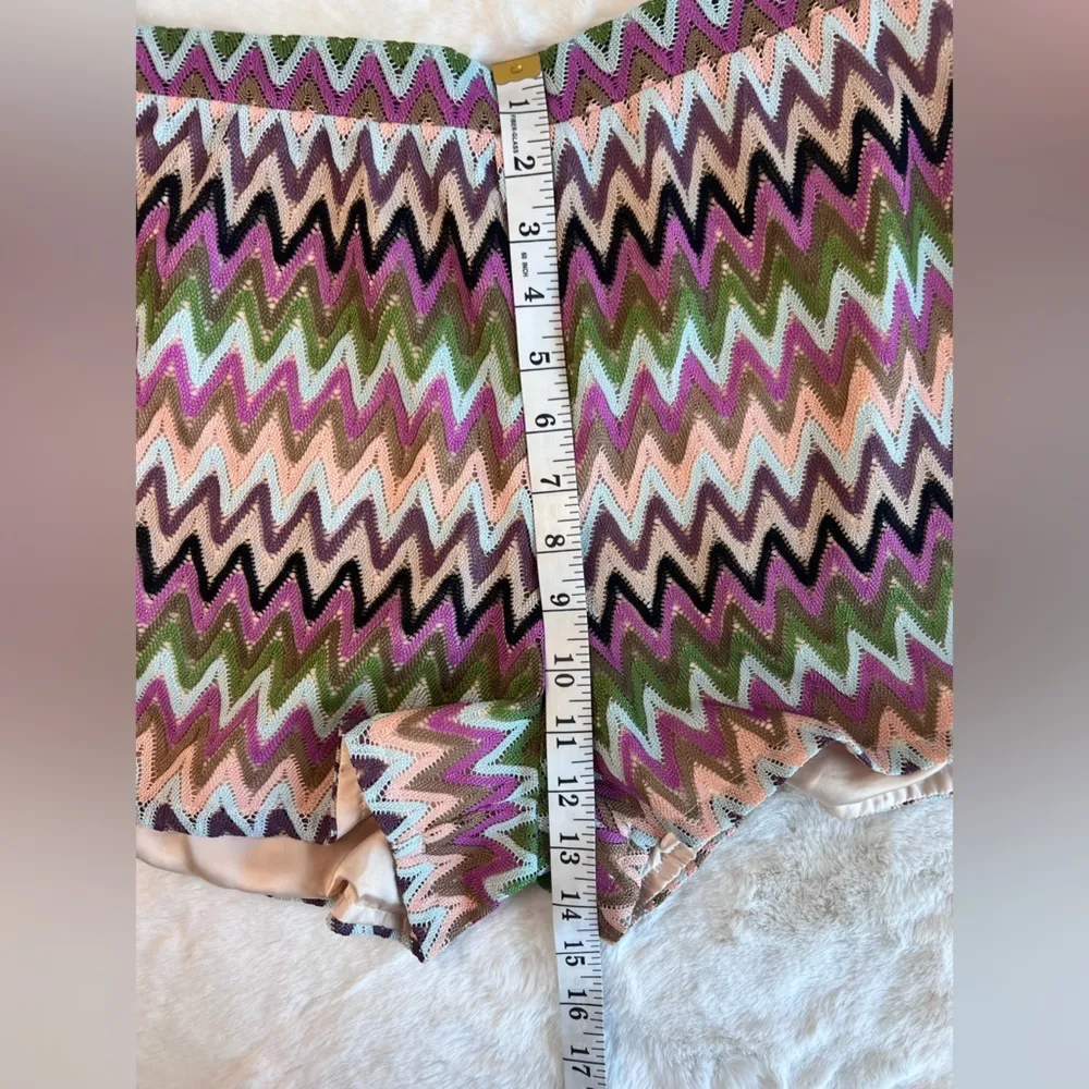 Lovers + Friends Woodstock Shorts size Large - Image 9