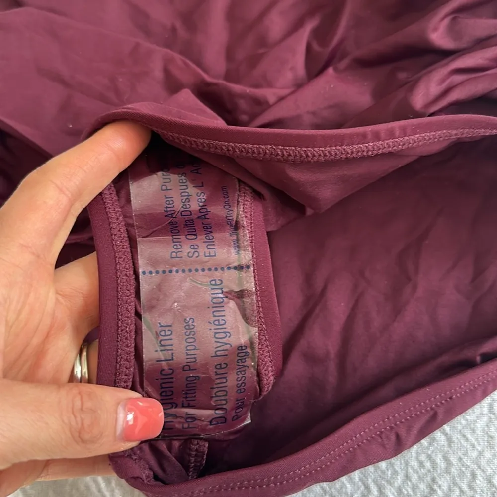 La Blanca Island Goddess Lingerie One Piece - Dark Cherry, Size 6, $83 - Image 7