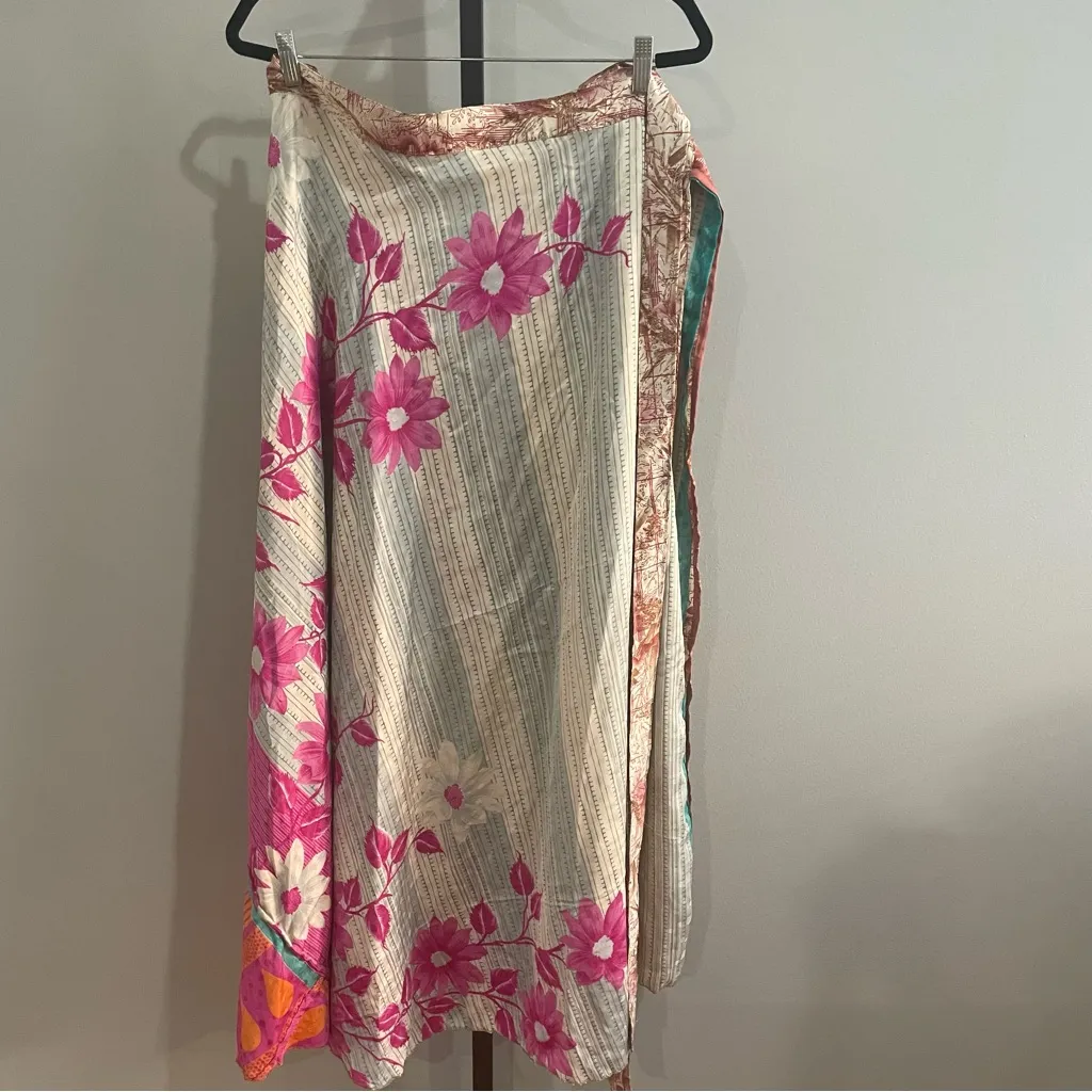 NWT Darn Good Yarn The Original Sari Wrap Skirt Ankle Length Goddess (22 - Image 4