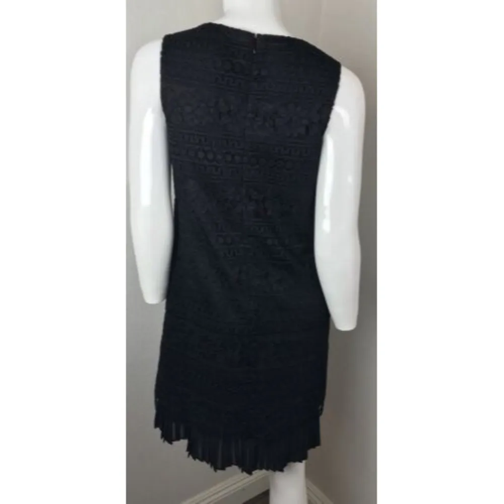Cece Black Dress Size 4 V Neck Shift Sleeveless Layerd Pleated hem Lace $138 - Image 6