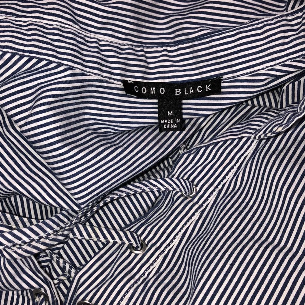 Como black medium blue striped lace up blouse - Image 4