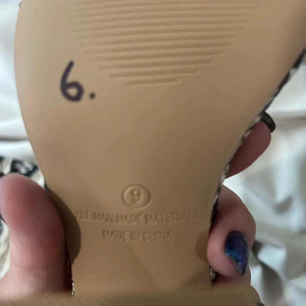 Venus 5in snake strappy heels - Image 3