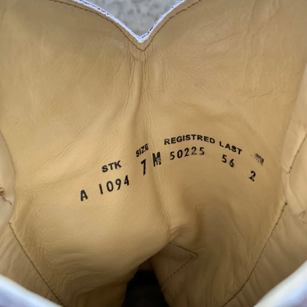 Brown Cowgirl Western Boots Floral White Flower Detail - Image 10