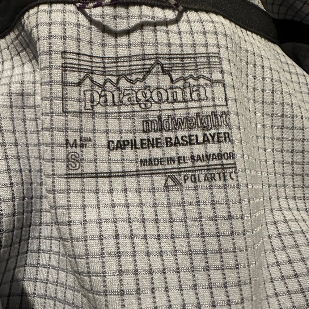 Patagonia  Capilene Baselayer
 1/4 Zip Pullover - Image 5