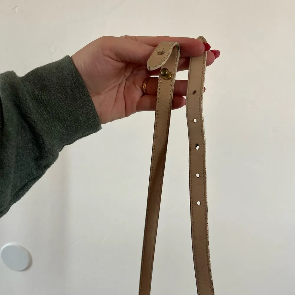 Vintage Dooney & Bourke Cream and Tan Bag with Crossbody Strap - Image 12