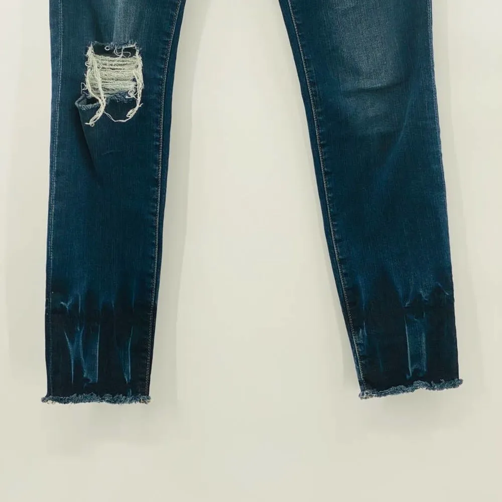 Frame Denim Le Skinny de Jeanne Crop Raw-Edge Jean Busted Knee Faded Thorpe 28 - Image 8