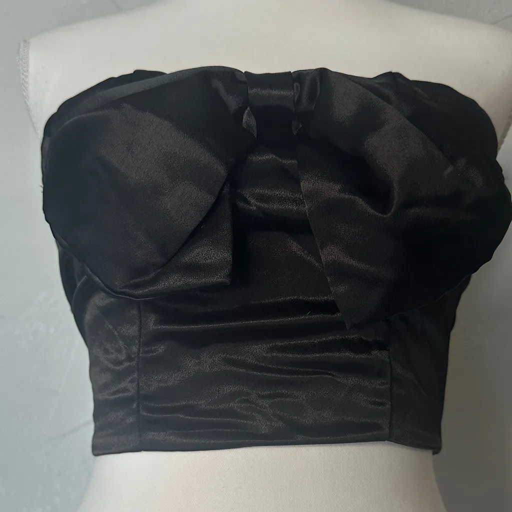 Nasty Gal Black Satin Crop Top - Image 10