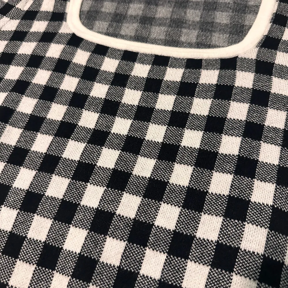 Cute black and white plaid top! Size S - Image 2