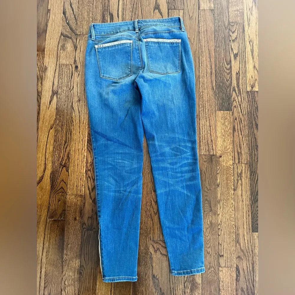 WHBM Skinny Ankle Jeans w Zipper on Bottom - Image 6