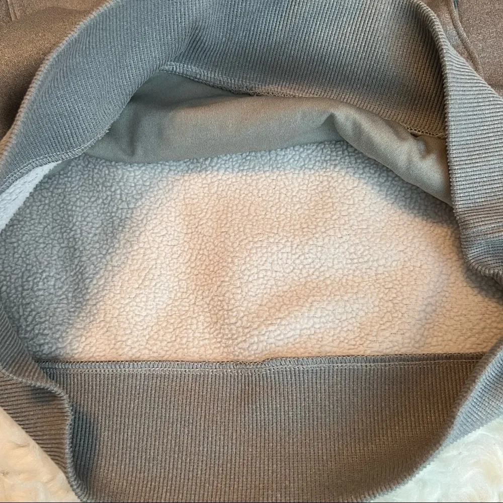 Under Armour gray and neon orange Hoodie Sweatshirt size XS Loose fit style - Image 7