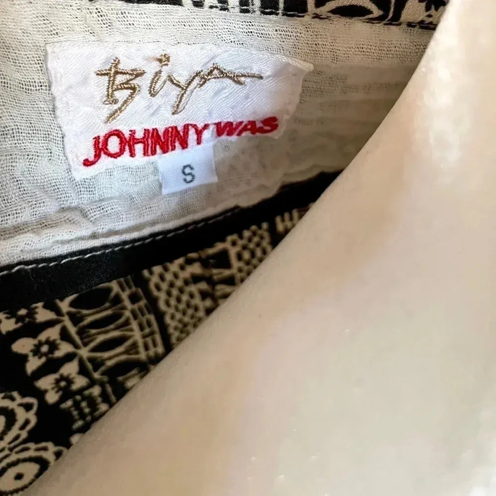 Johnny Was BIYA Floral Embroidered Silk Boho Tunic Blouse - Image 2