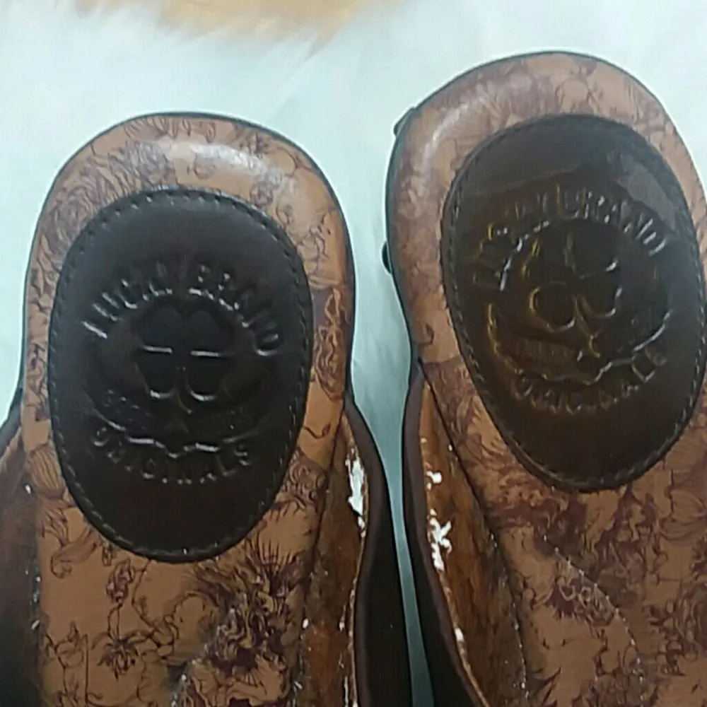 Lucky Brand Leather Heeled Clogs - Image 3