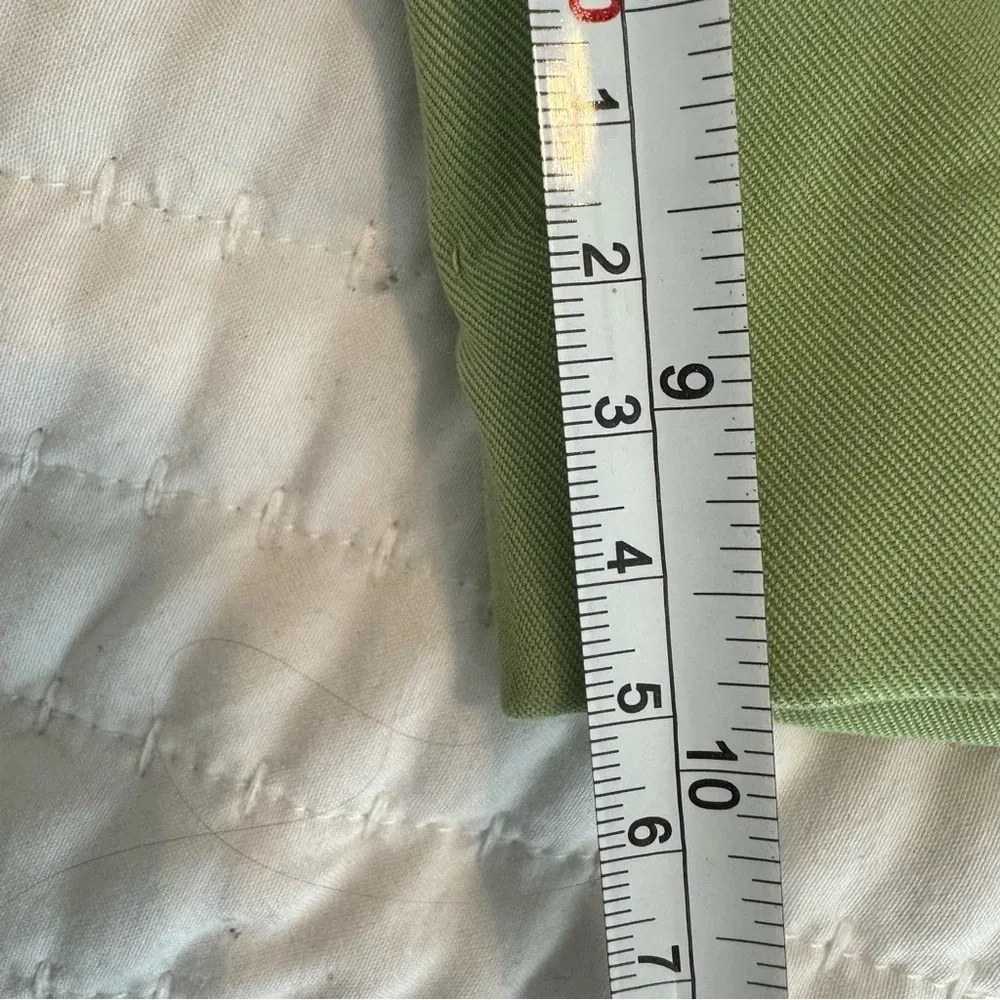 NWT WOMENS IZOD GOLF SHORTS Size 8 - Image 6