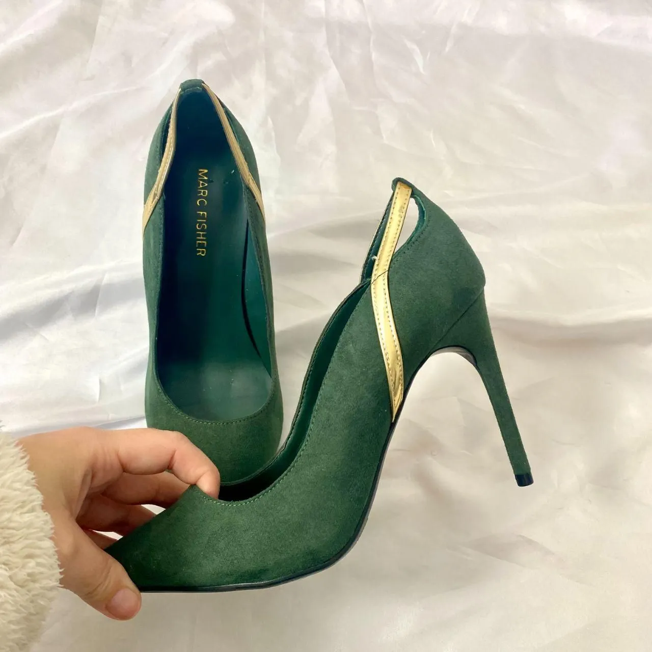 Marc Fisher Elegant Glam Dark Green Suede Gold Stiletto High Heels US 7 - Image 4