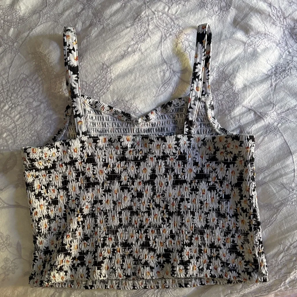 Black and White Flower Women's Crop Top Size XL - Image 3