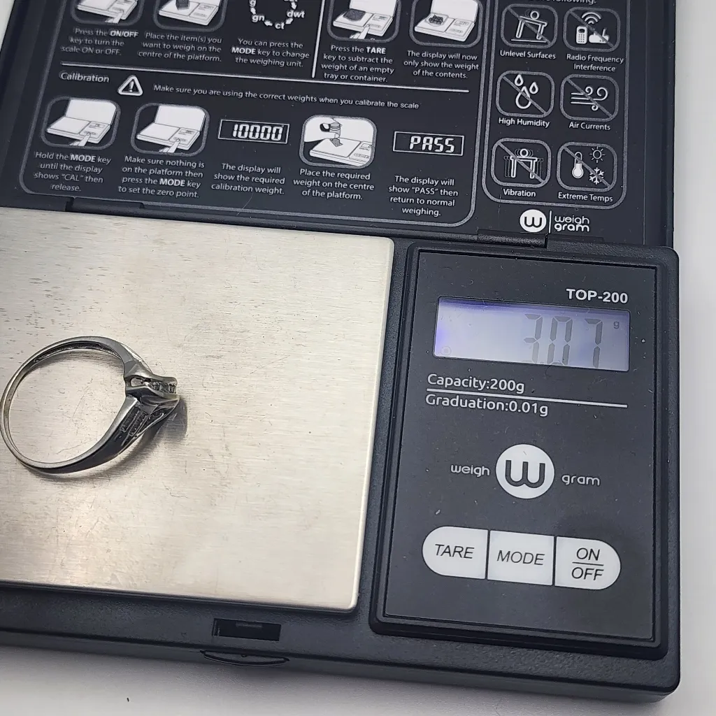 Sun 10 Karat White Gold & Diamond Ring (10.5) Silver - Image 9