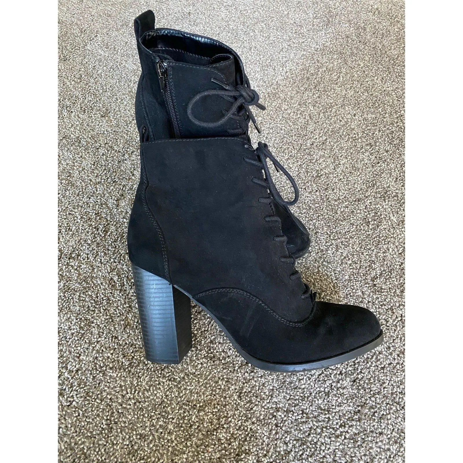 Express Black Lace-Up Chunky Heel Ankle Boots – Size 9 - Image 2