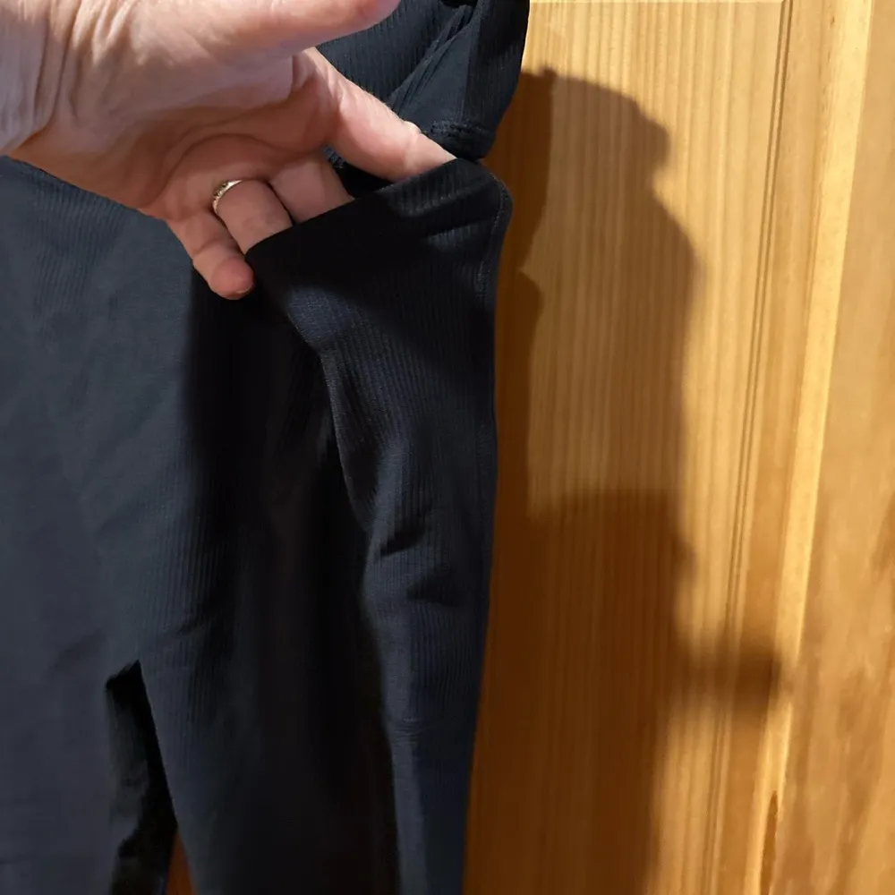 Kimith ribbed cropped tank top/sports, cross over ribbed leggings Black Size XL - Image 7