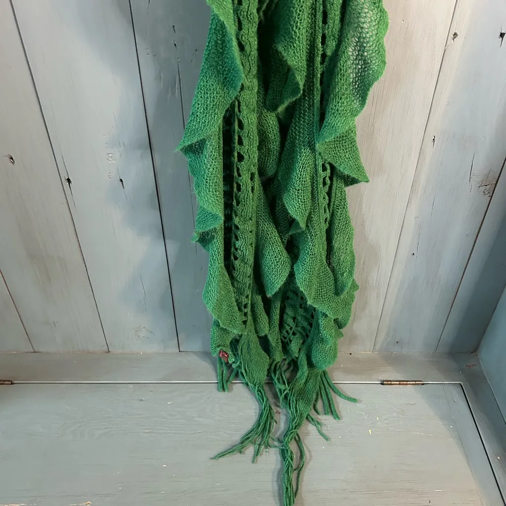 Love Culture Green Knit Scarf - Image 4
