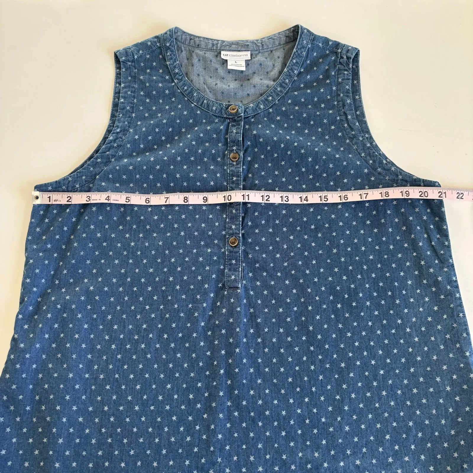 Liz Claiborne Blue Star Print Sleeveless Chambray Top Women’s Large Cotton - Image 4