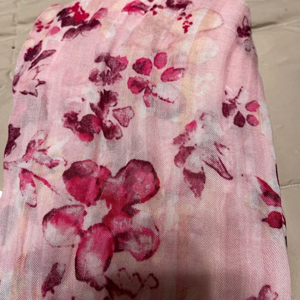 BN pink infinity loop scarf - Image 3