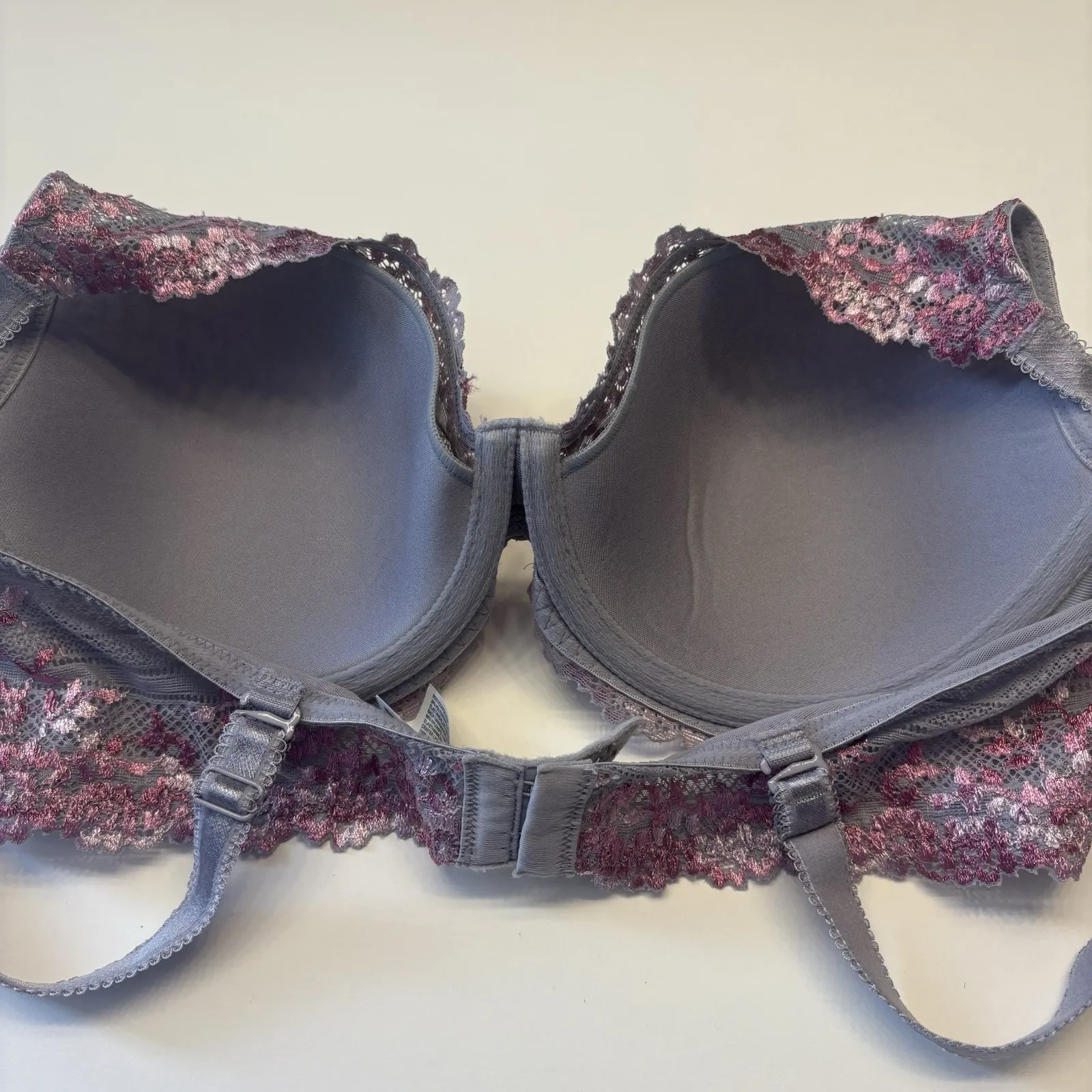 Wacoal 853291 Embrace Lace Plunge Underwire Bra Demi Foam Cups Size‎ 38C - Image 8