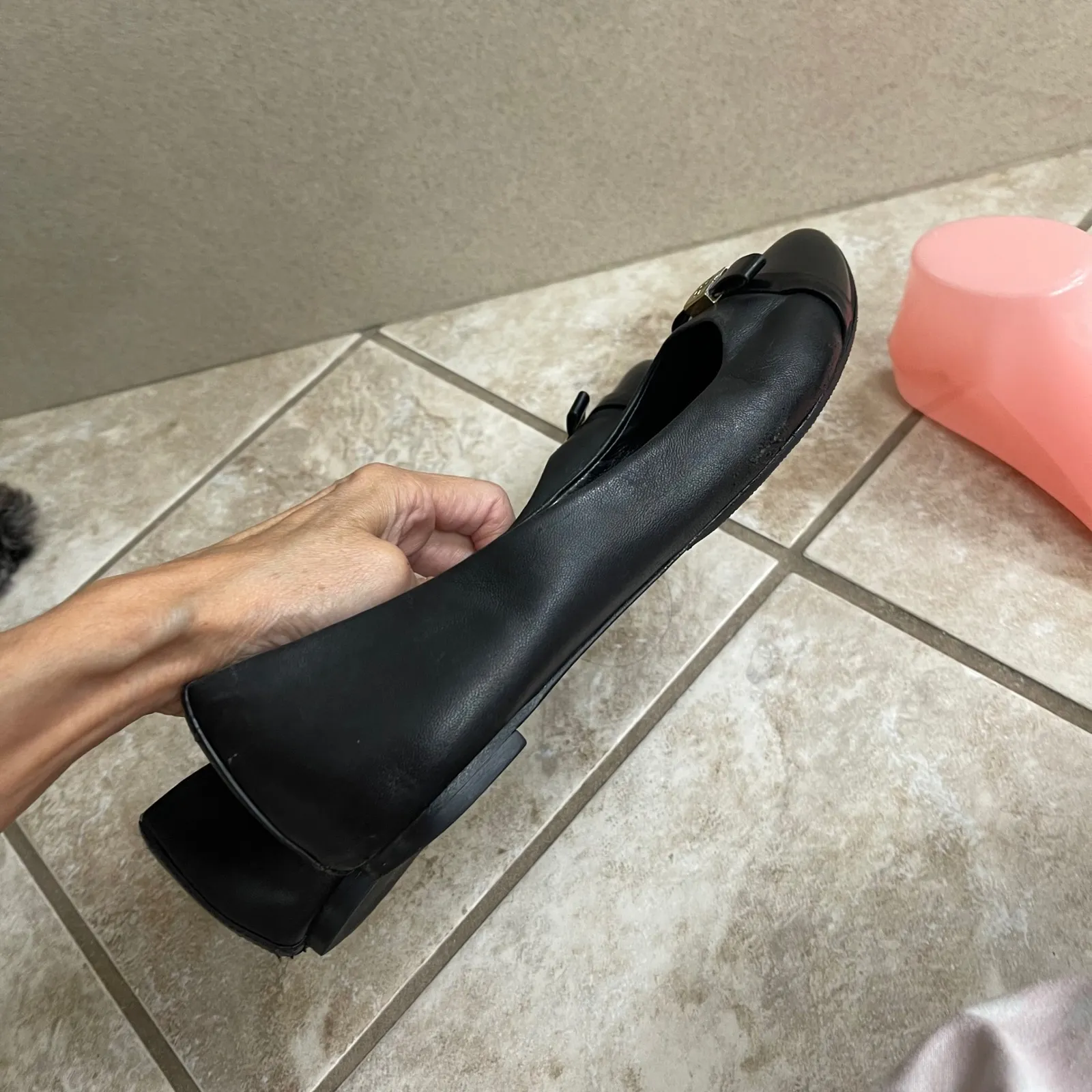 Tory Burch Hugo Black Leather Pointed Toe Ballet Flats Women's Size 8.5 M Gold - Image 4