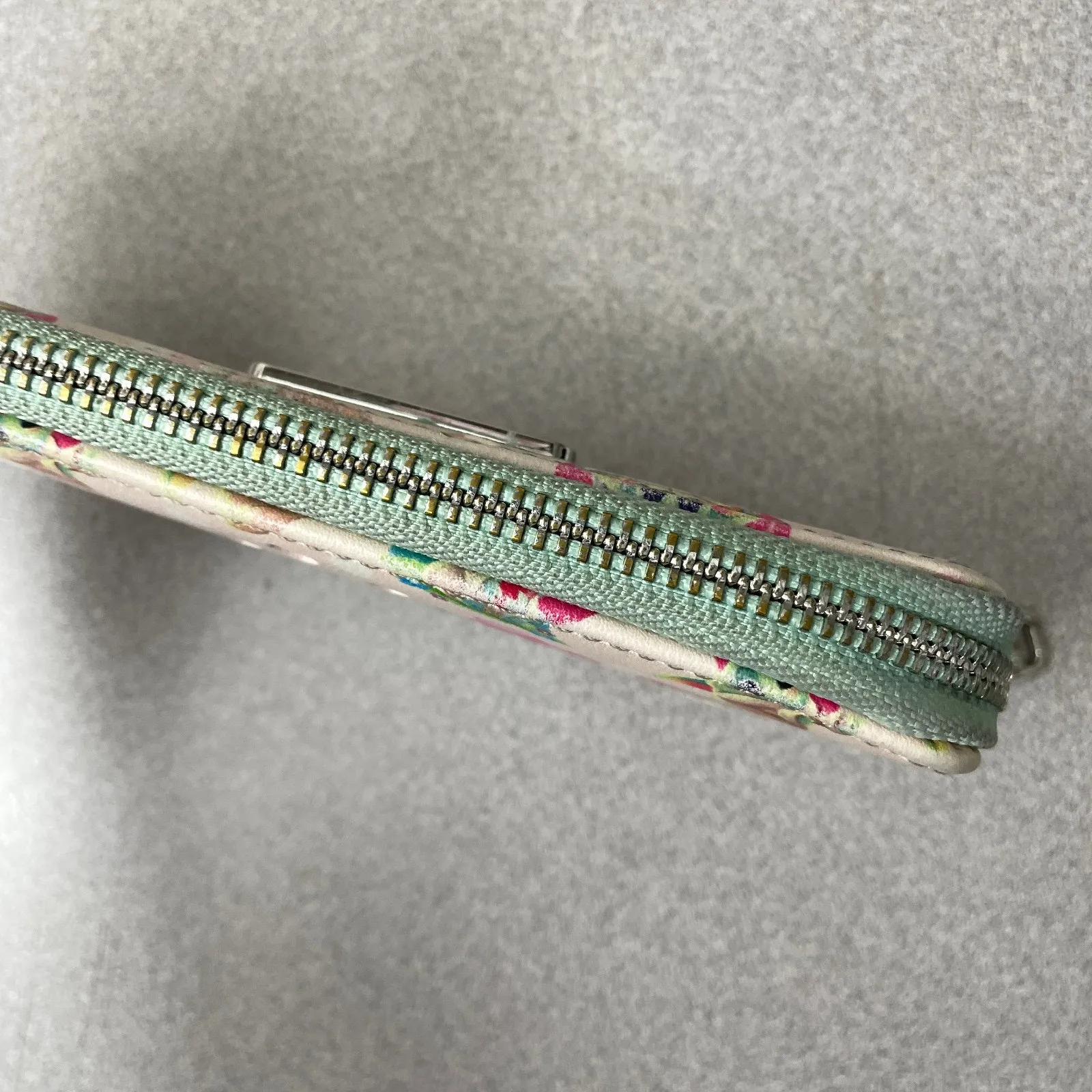 Loungefly Star Wars Wallet Mandalorian Grogu Valentine Hearts Vegan Faux Leather - Image 9