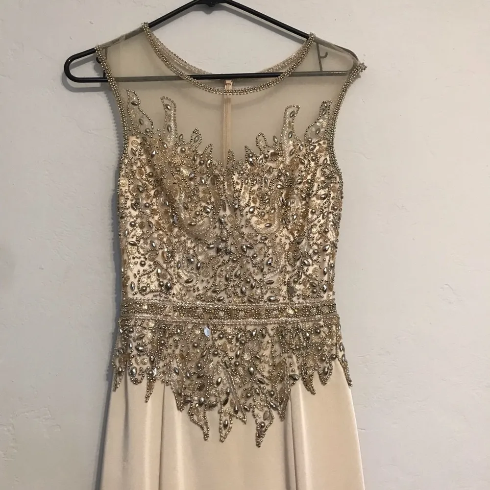 Bicici & Coty Beige Embellished Beaded Prom/Evening/Formal Gown Dress - Image 7