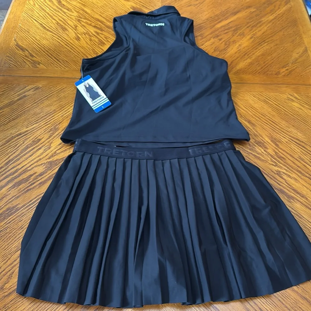 Tretorn Ladies' Pleated Skort and Sleeveless Polo Top set nwt - Image 6