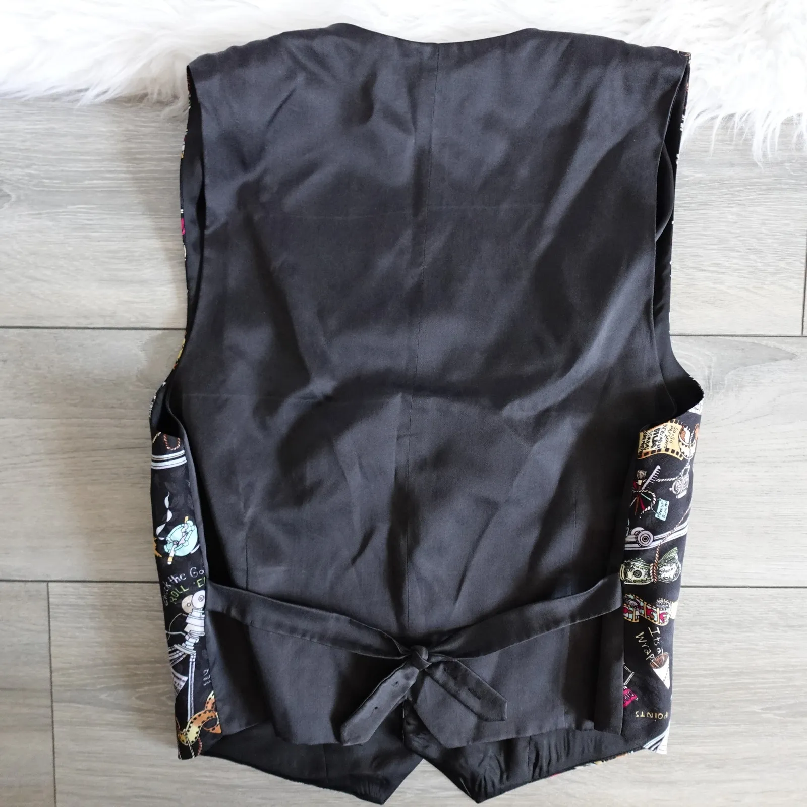 Vintage 90s Nicole Miller Silk Movie Production Actor Actress TV Film Theme Vest - Image 2