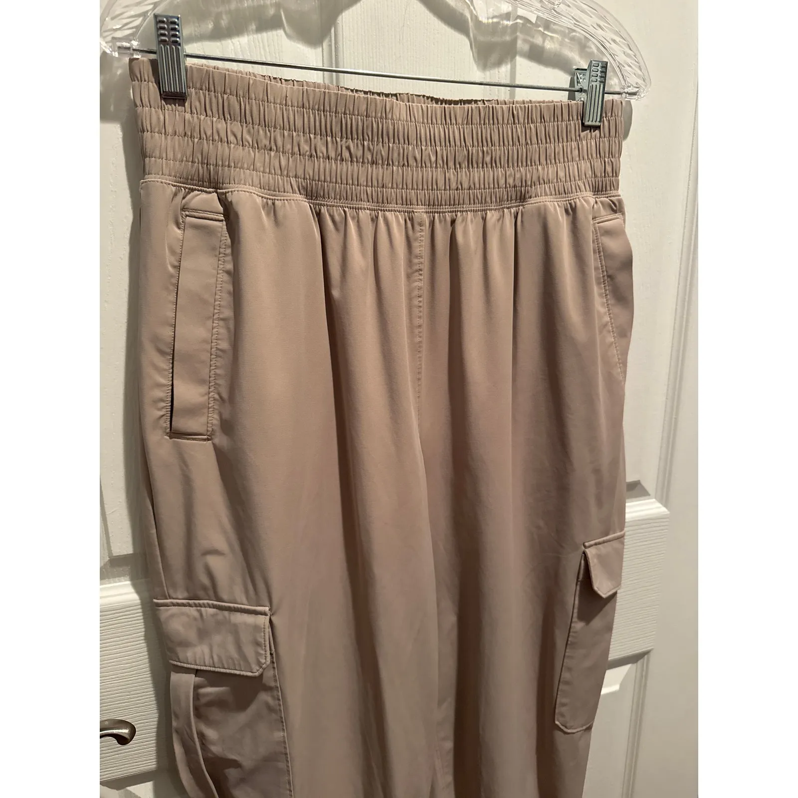Abercrombie YPB Deep Motion Tek Cargo Jogger Pants Ultra High Rise large - Image 9
