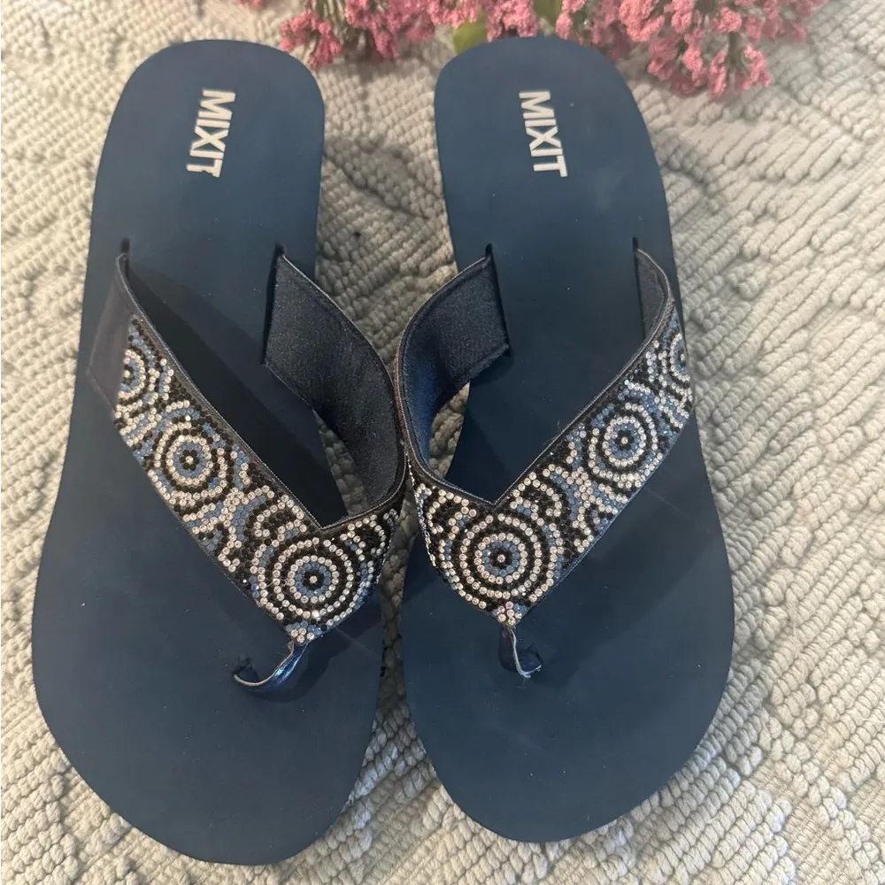 Mixit Navy Beaded Women's Sandals Size 8 - Image 6