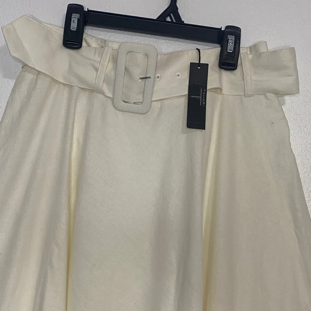 T Tahari Ivory A-Line Skirt with Buckle Detail - Image 3
