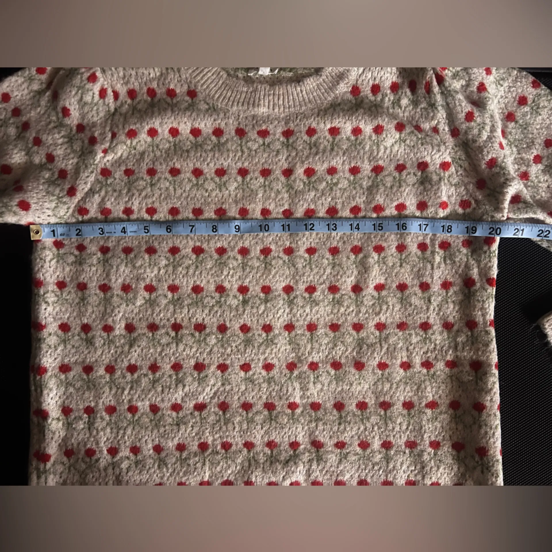 En Creme Ellie Rose Sweater in size Small/Medium. Fuzzy and soft Red - Image 11