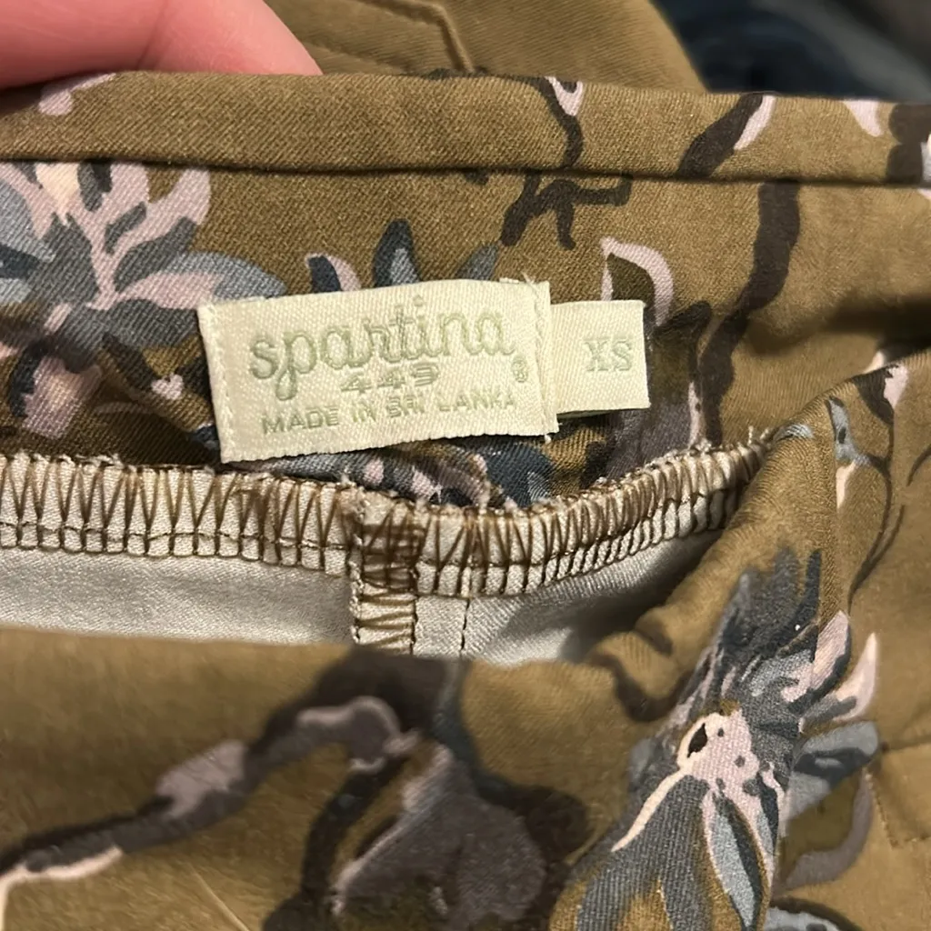 Spartina Maren pull on pants Olive Floral size XS - Image 4
