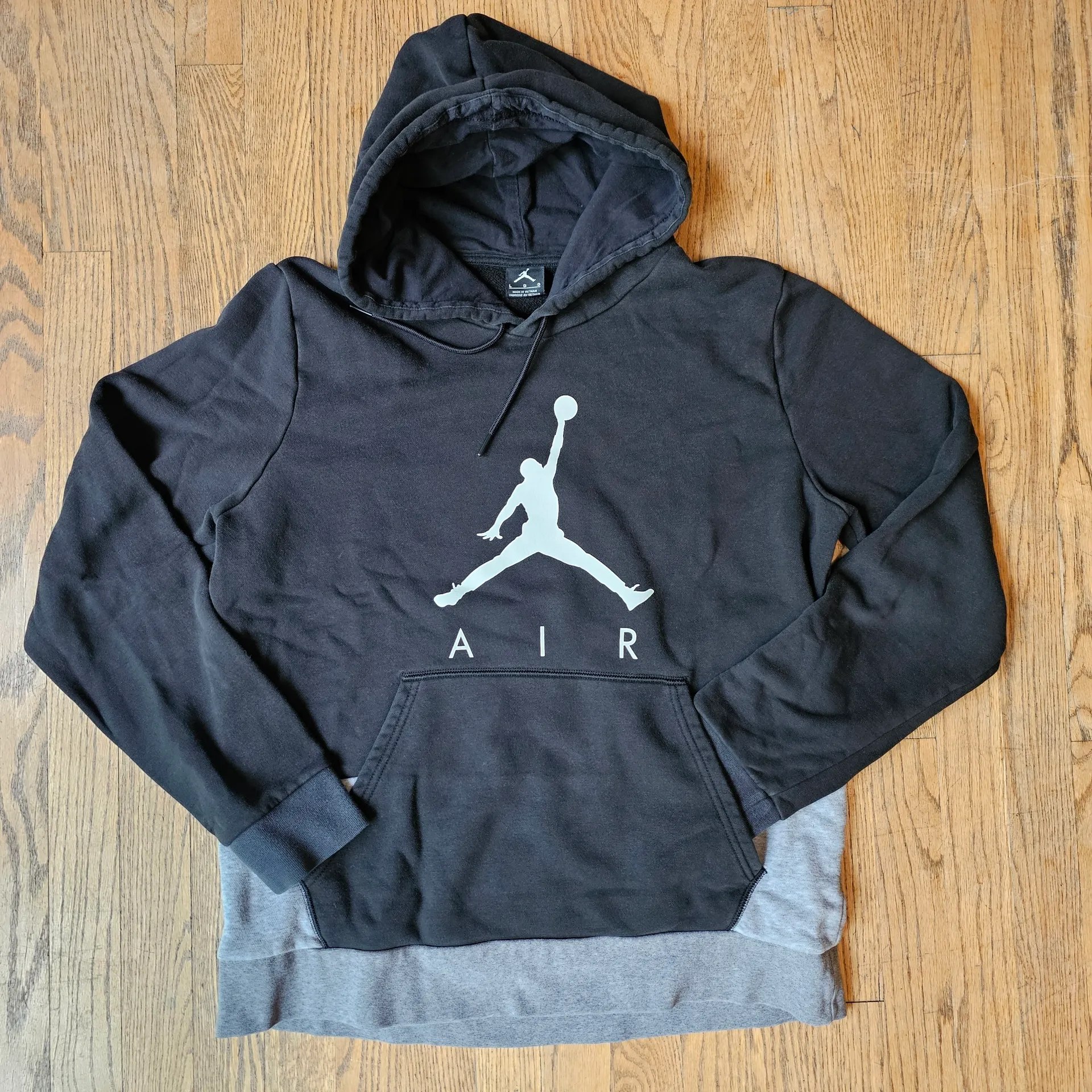 Air Jordan Black Hoodie Size L - Image 2