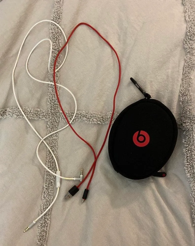 Beats Solo 3 Wireless - Image 4
