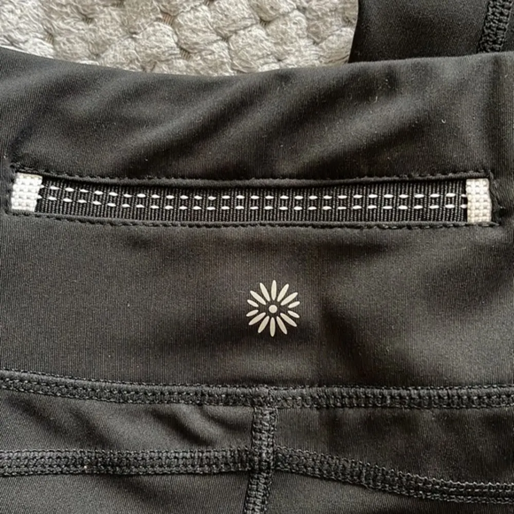 Tangerine Athletic Athleisure Gym Fitted Pull On Black Leggings SMALL EUC #7939 - Image 4