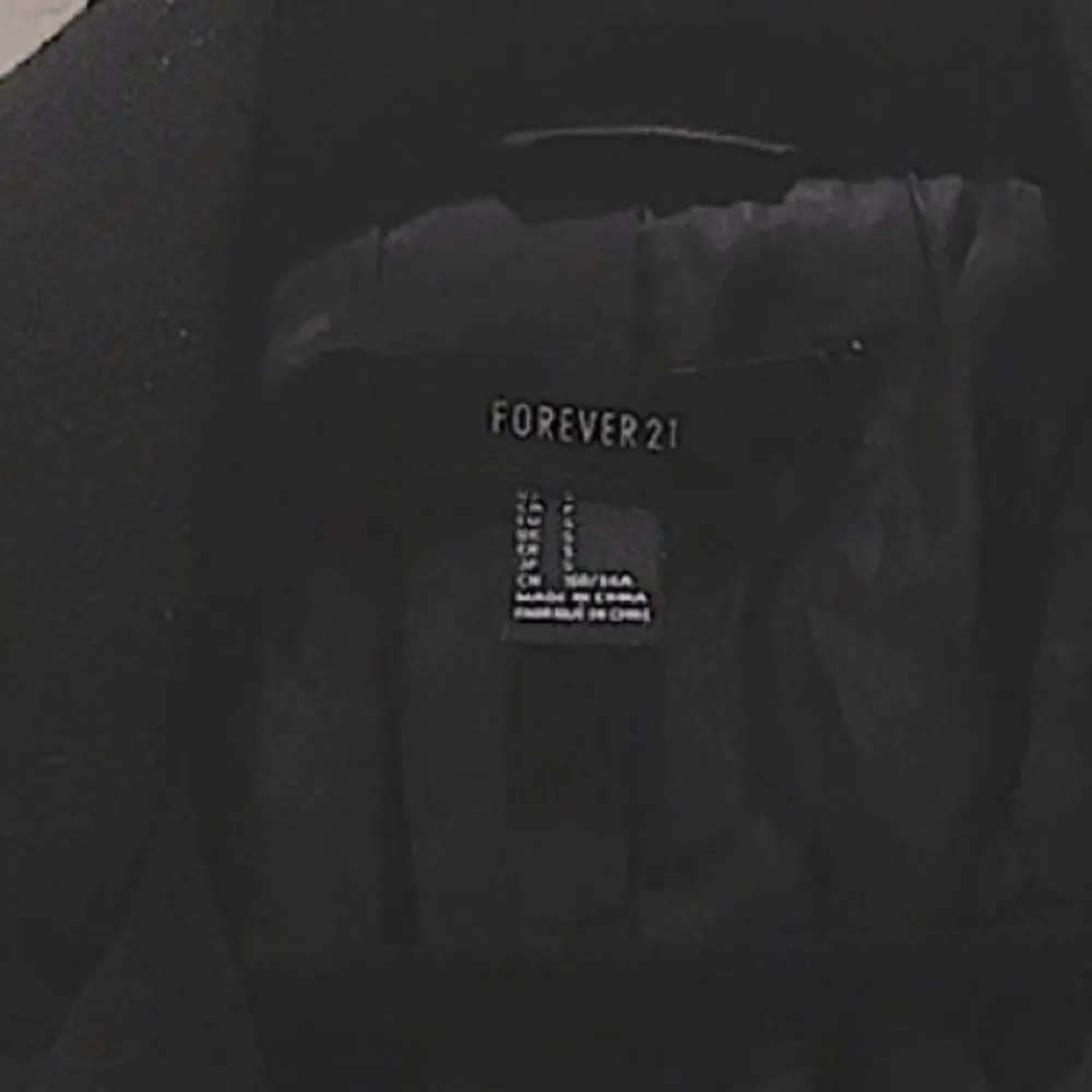 BLACK FAUX LEATHER / SWEATER MOTO JACKET - Image 8