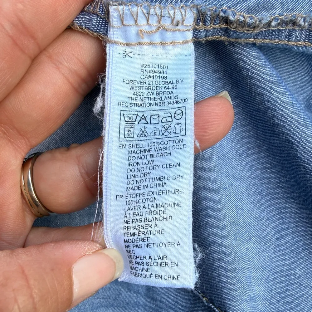 Forever 21 Snap Button Denim Shirt M Western Cowboy 100% Cotton Ranch Classic - Image 8