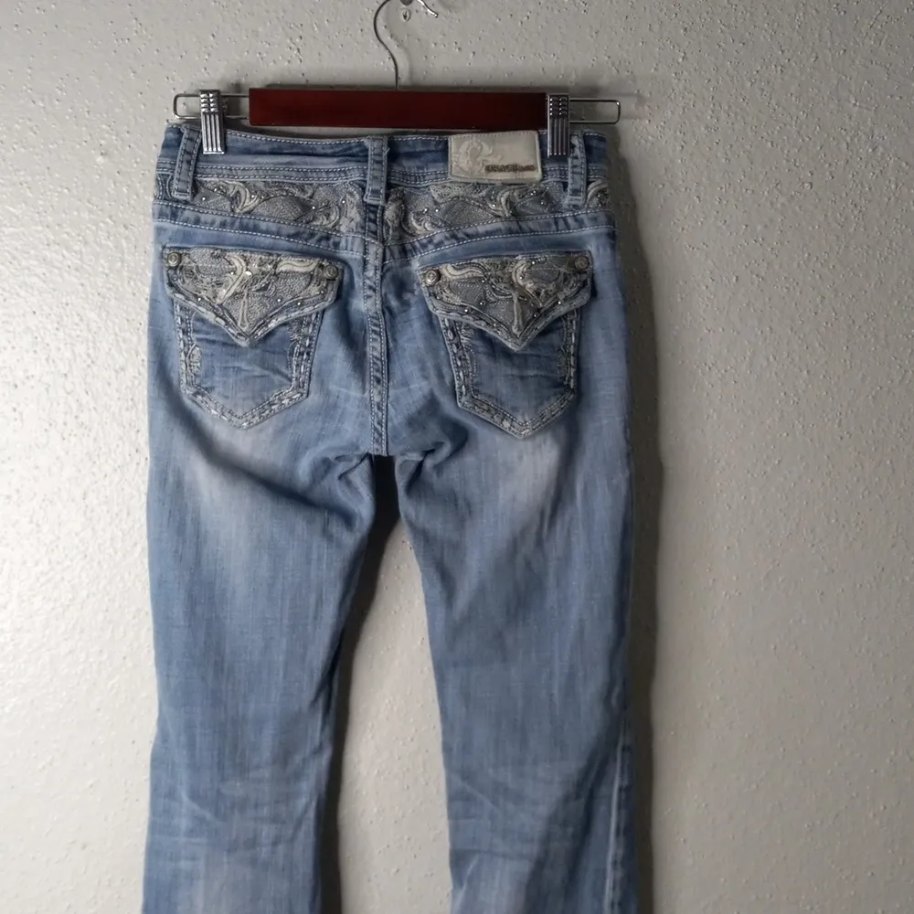Grace in L.A. 26x32 Distressed Rivet Flap Pocket Light Wash Jeans - Image 2
