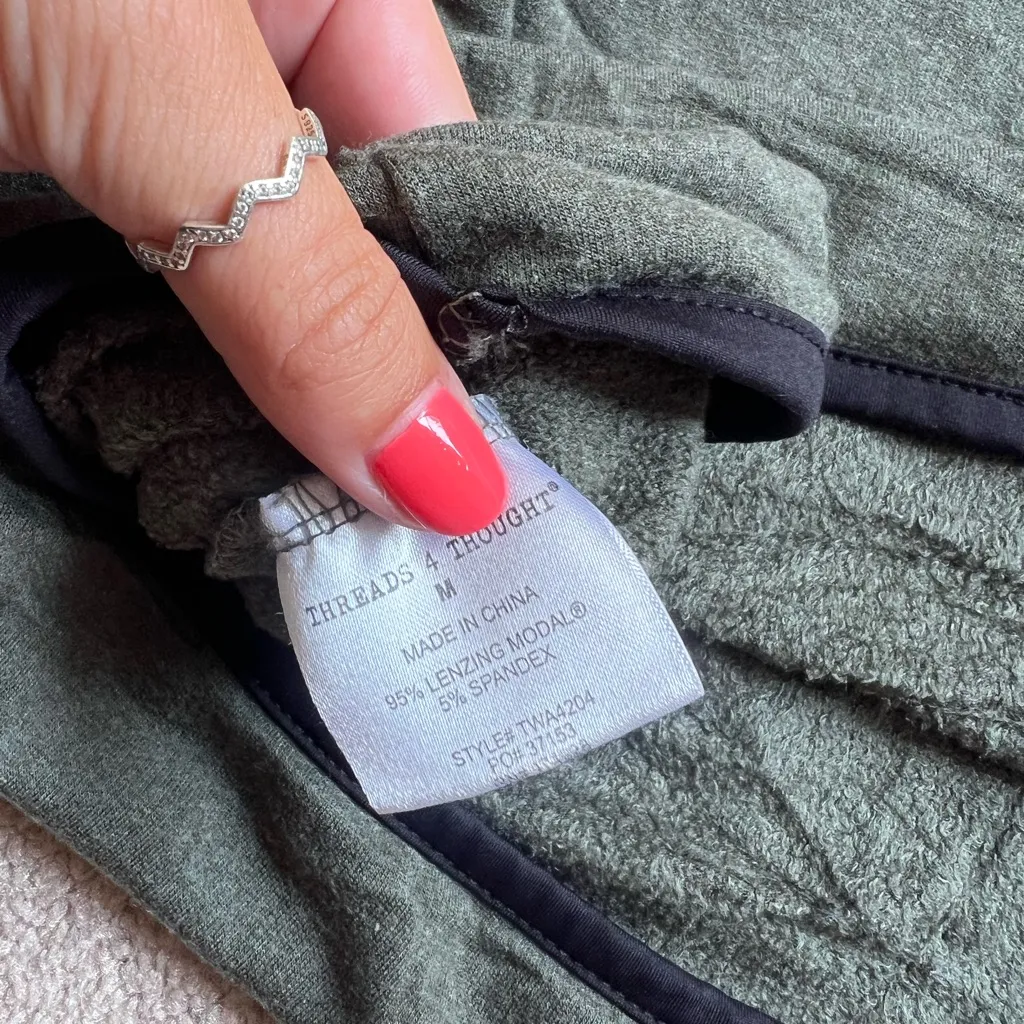 threads 4 thought | green quarter zip | size medium - Image 6