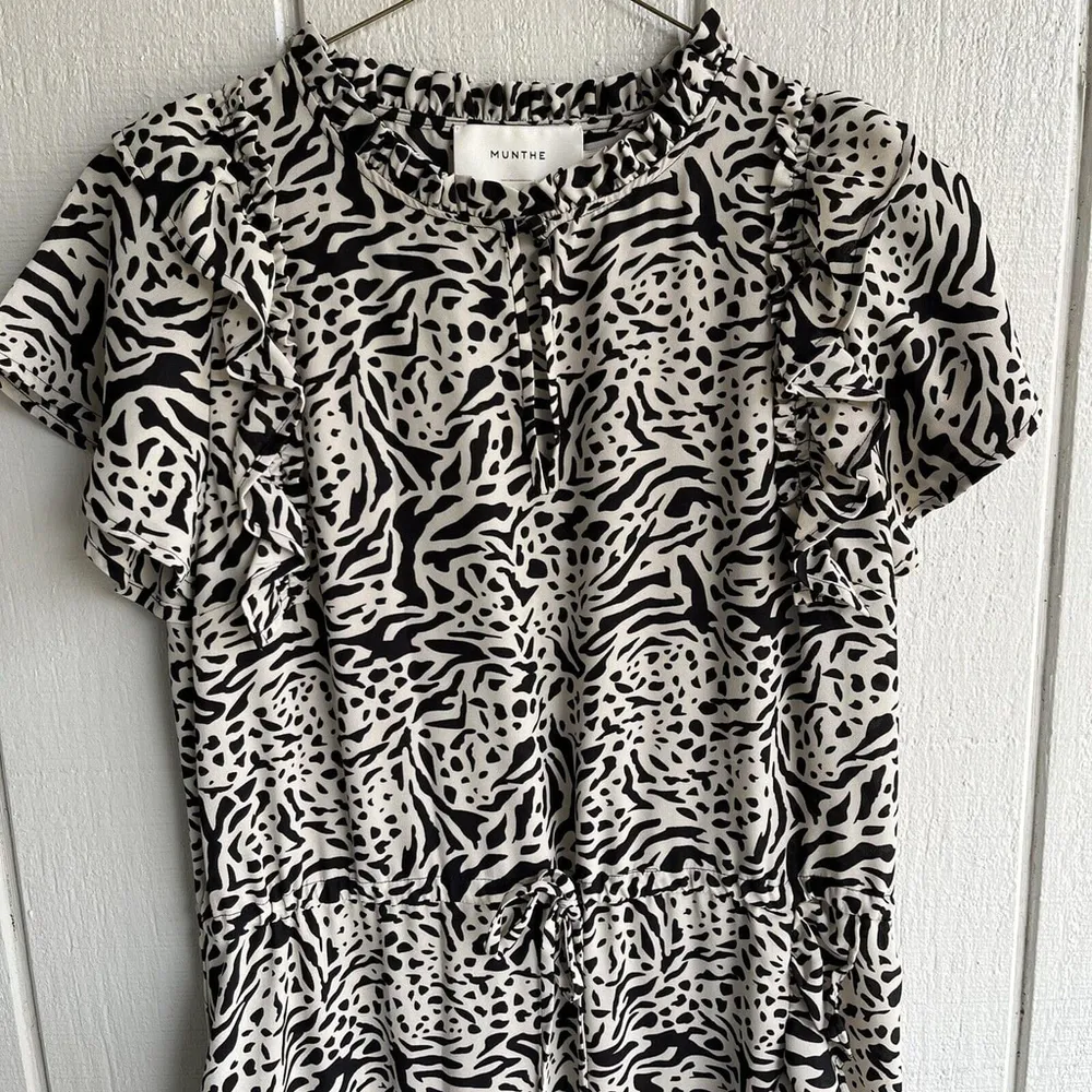 Munthe Ernie Flounce Ruffle Midi Dress in Sand Tan and Black Print Size 38 US 6 - Image 6