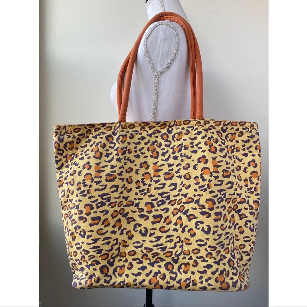 Large Canvas Leopard Print Zippered Tote Gold - Image 2