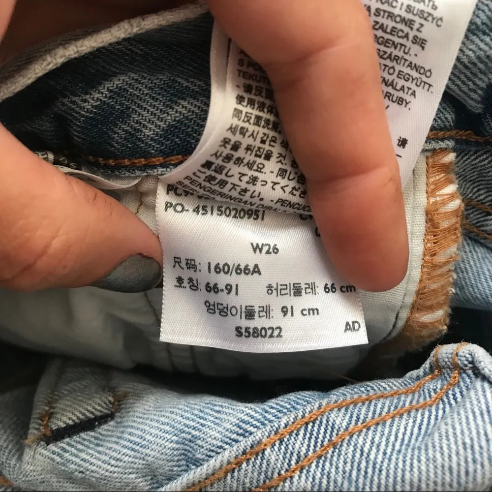 NWT Levi’s 501 cutoff shorts 26 - Image 6