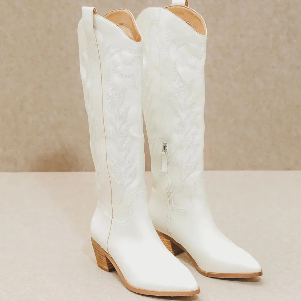 1MIIM Luxurious White on White Festival Heeled Cowboy Boot 8.0 - Image 2