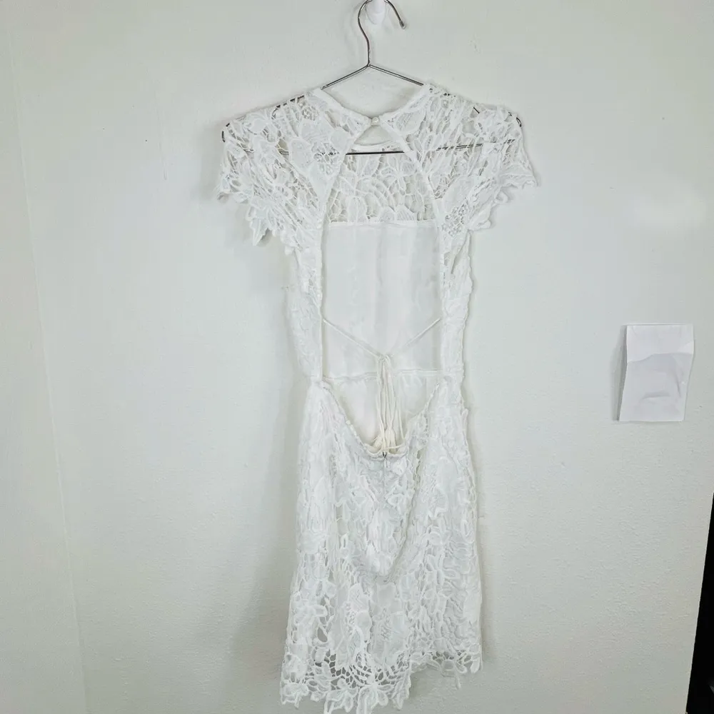 Shein Women White Lace Bodycon Mini Dress Size Small Open Back Short Sleeve 33.5 - Image 8